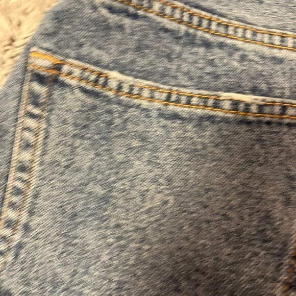 UMGEE Women’s Sz 27 Mini Skirt Jean Medium Denim Raw Hem Distressed Button Fly - Picture 10 of 13